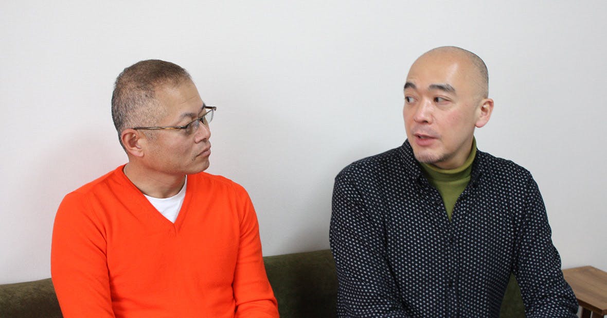 話し合うふたり