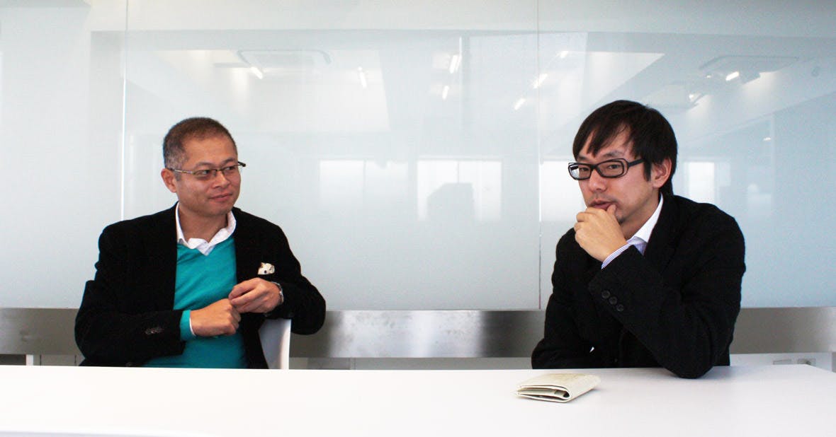 インタビューの様子写真