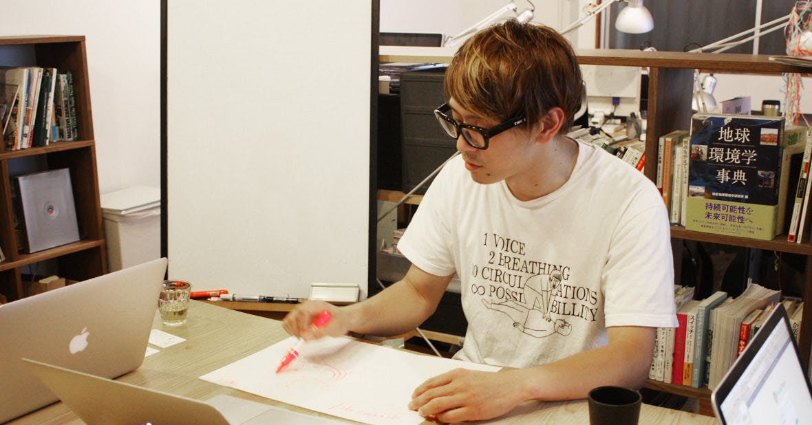 インタビューの様子写真